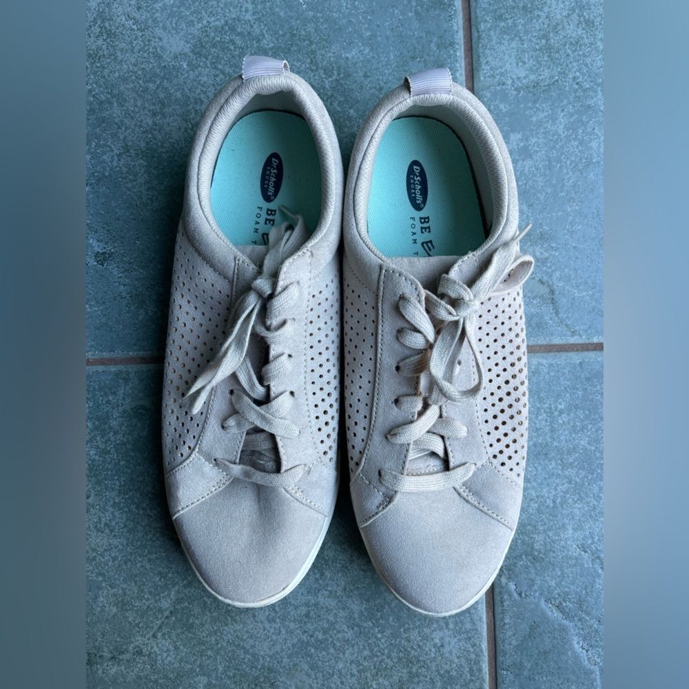 DR SCHOLL’S women’s size 10 tan shoes with be energized foam technology